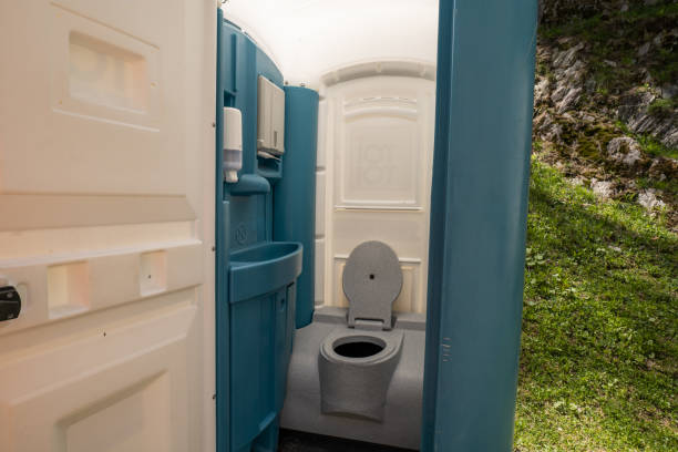 Best Emergency porta potty rental  in Newport, WA